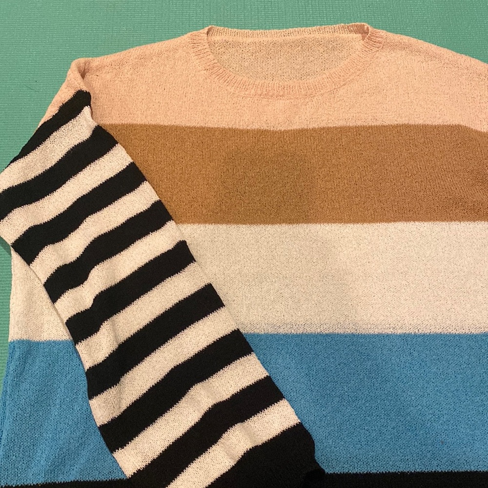 Never worn no tags sweater